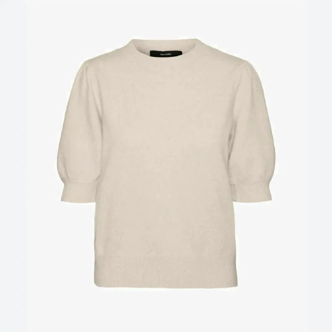 Beige stickad tröja med puffärm