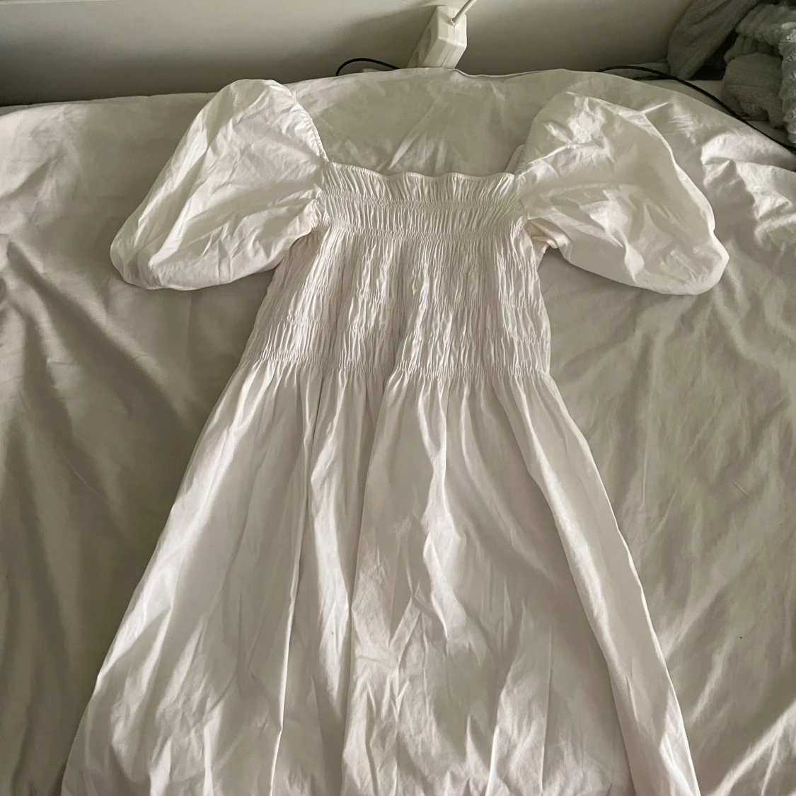 Vit offshoulder klänning från mango - 1