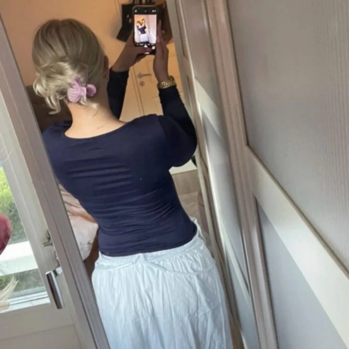 Blå urringad tröja - 1