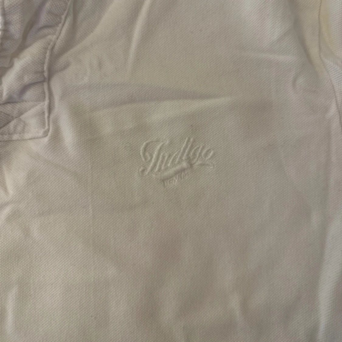 Vit pikétröja  - 1