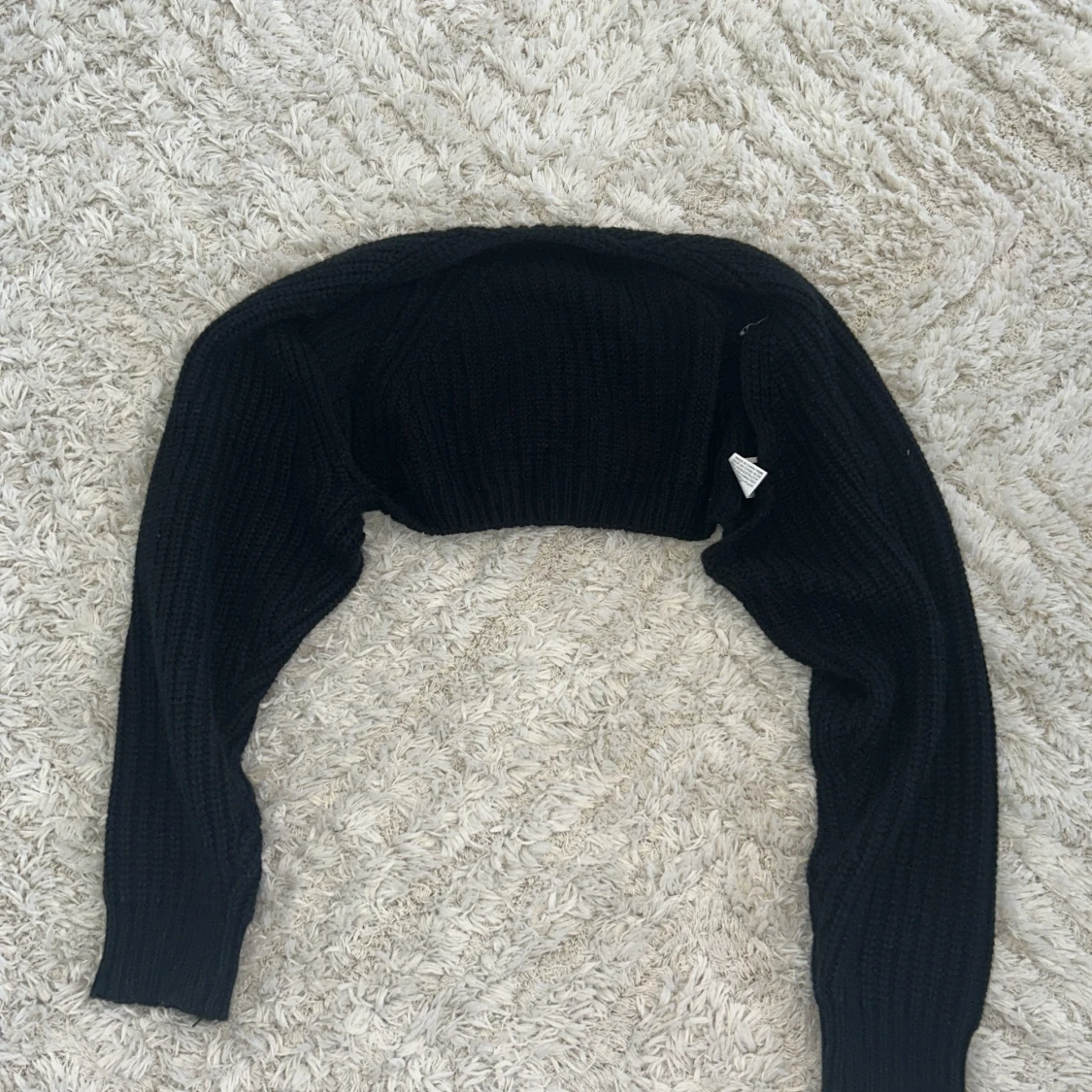 Svart croppad stickad väst från SHEIN - 2