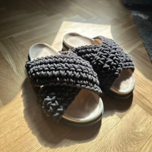 Inuikii tofflor - I princip som nya - inte min stil. 