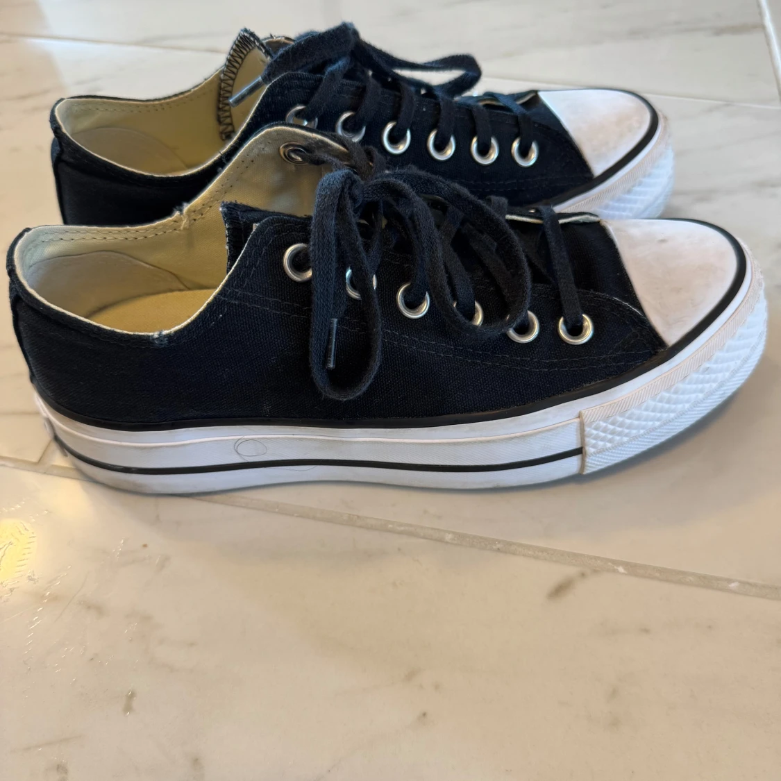 Svarta Converse All Star sneakers - 1