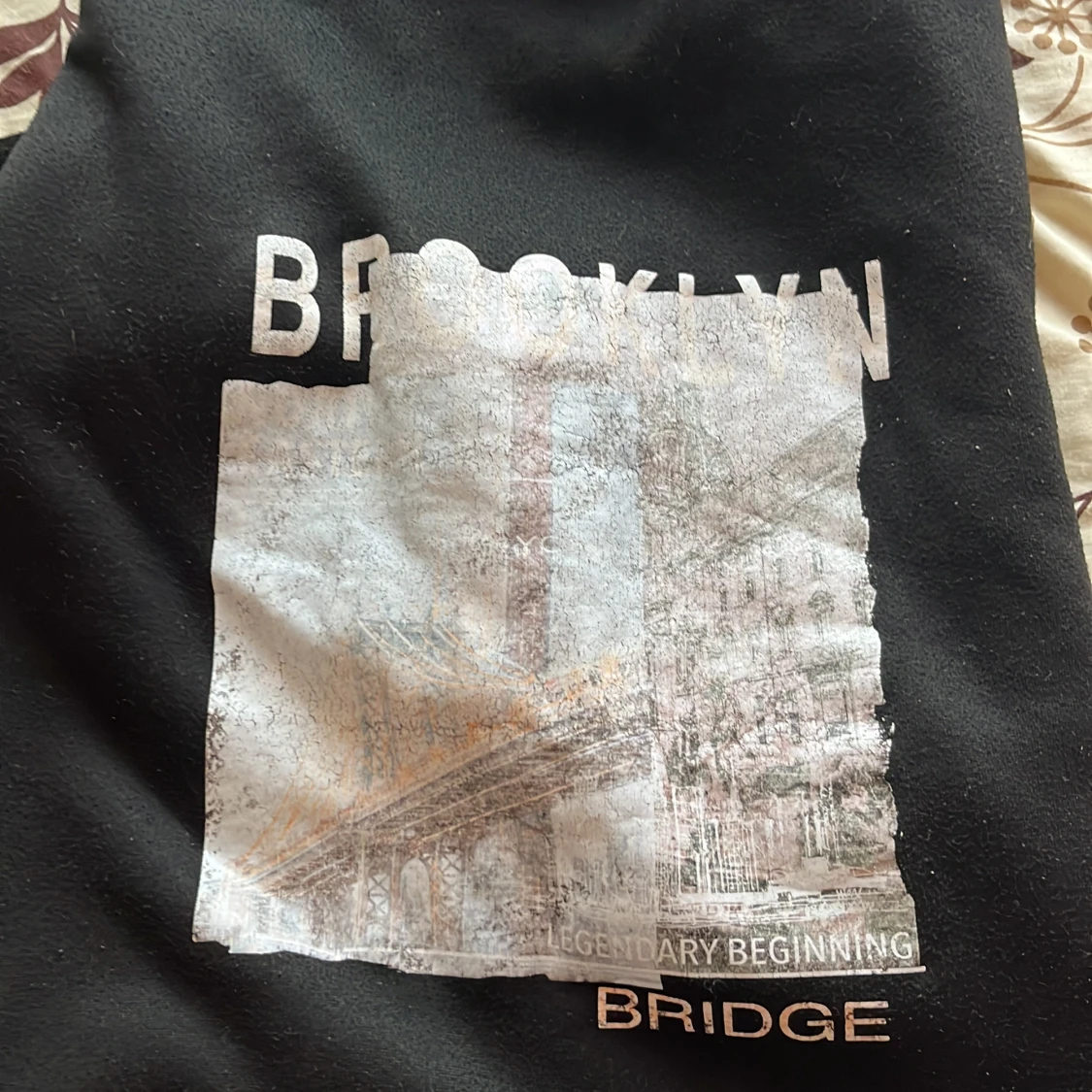 Svart hoodie med Brooklyn-tryck - 4