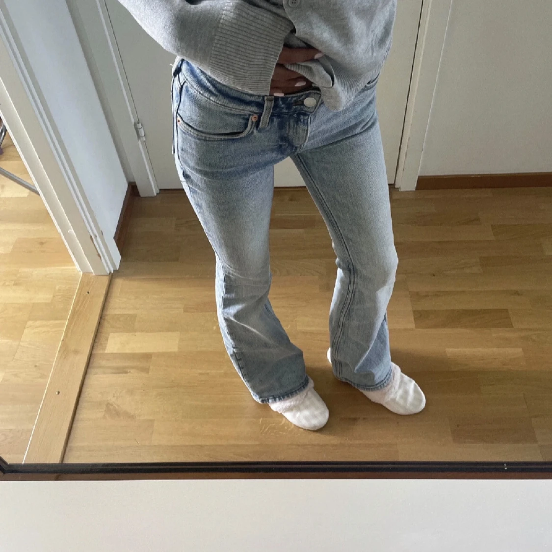 ljusblå bootcut jeans - 3