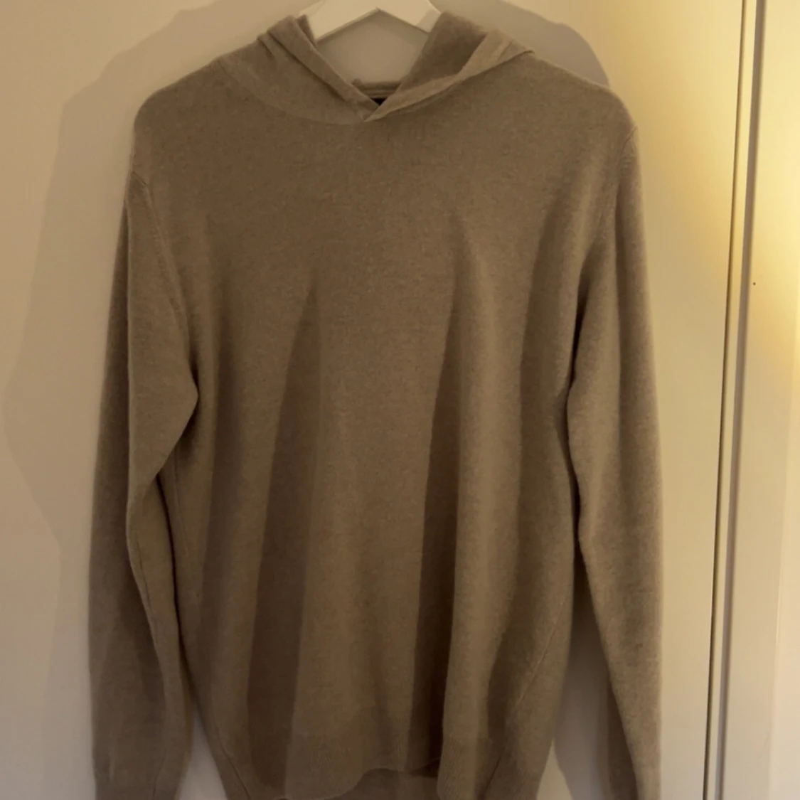 Beige hoodie i kashmir