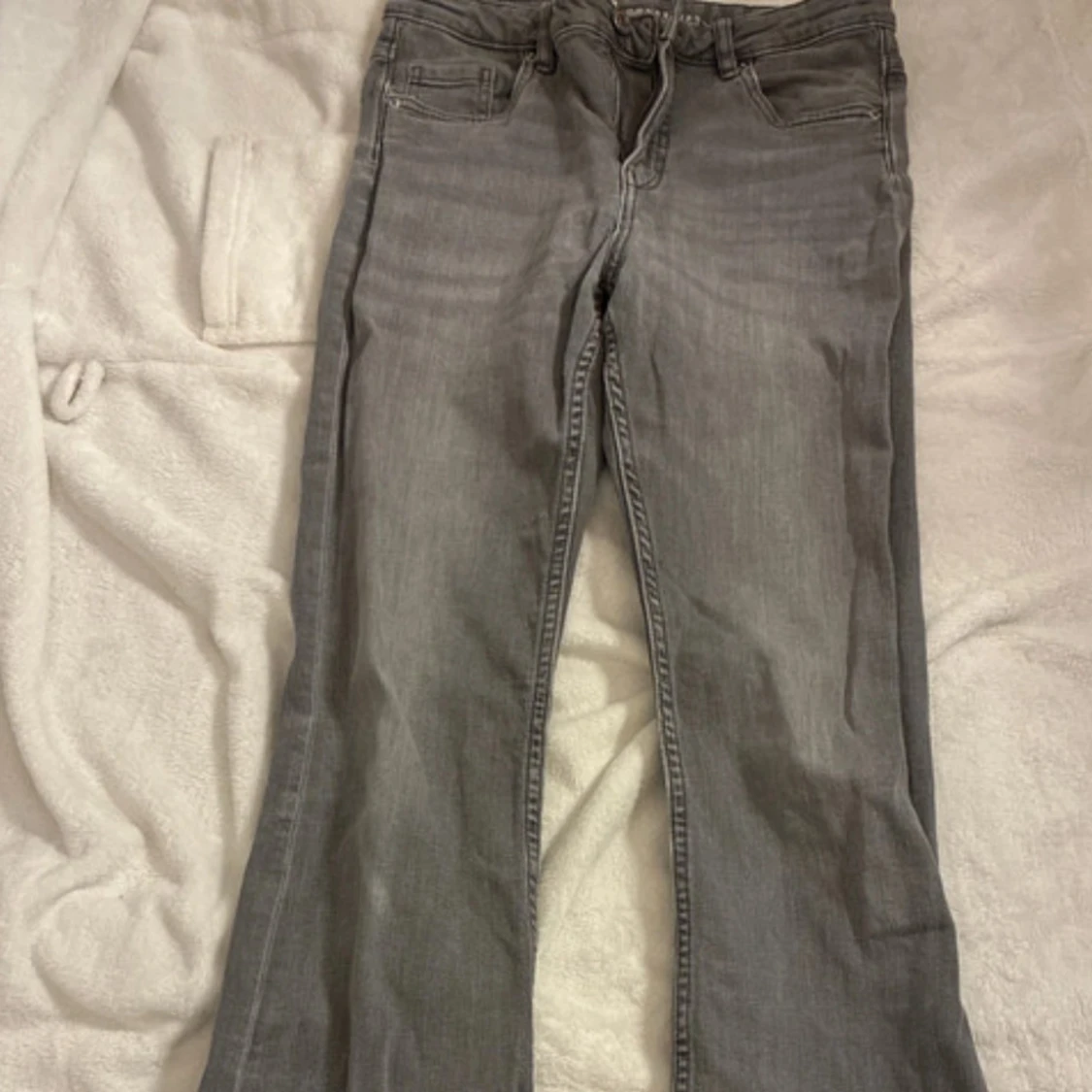 Grå bootcut jeans från LAB Industries