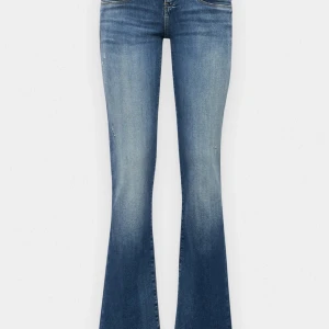 Ltb valerie  - Knappt använda då de är för stora strl 29/32. Passar mig bra i längden som är 168😊Nypris 799kr