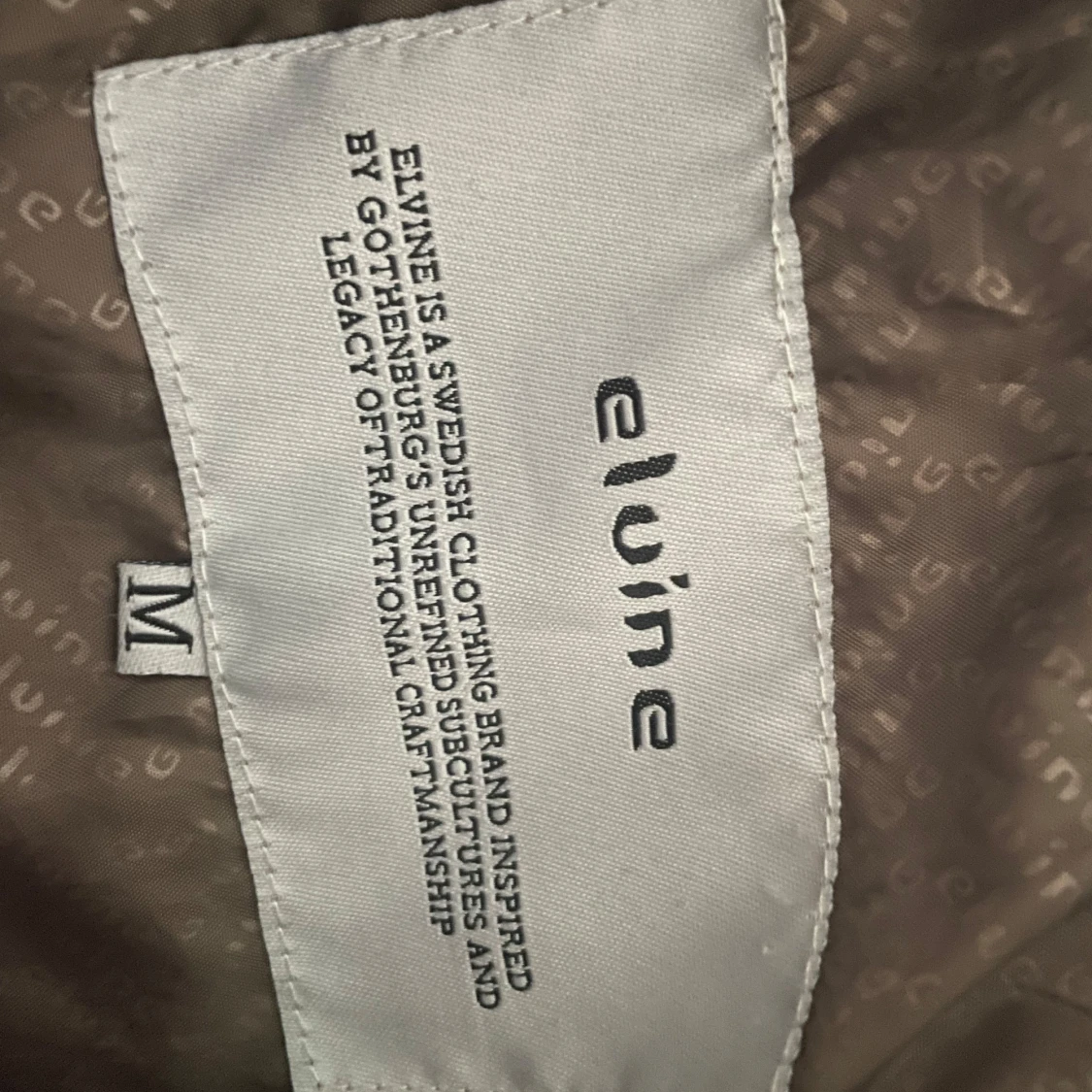 Mörkblå bomberjacka från Elvine - 1