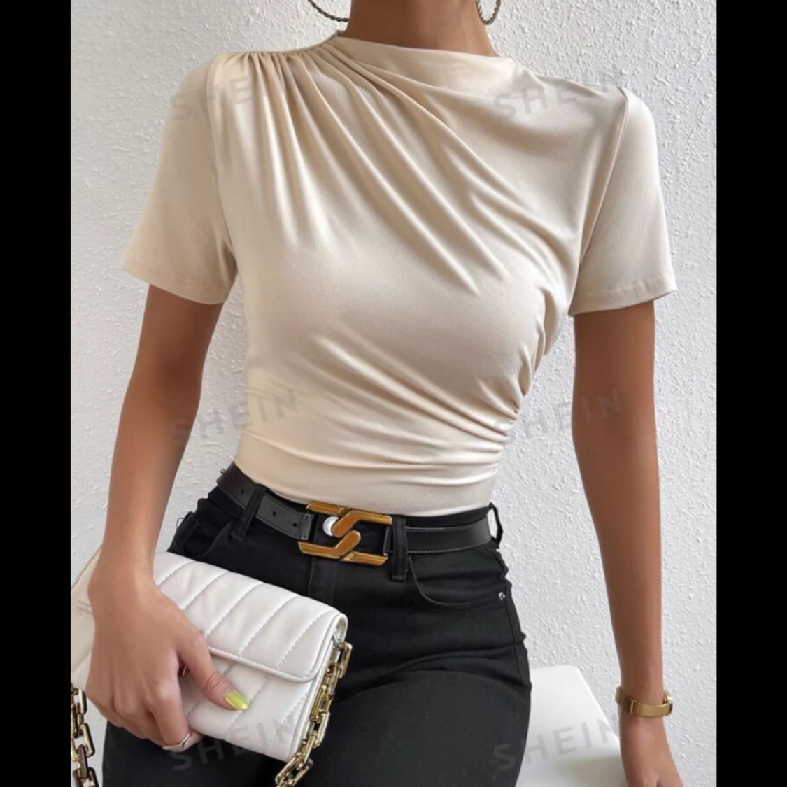 Beige croppad topp med drapering från SHEIN