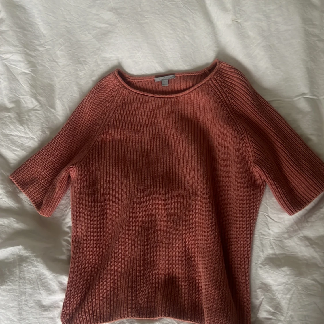 Rosa stickad topp från COS - 2