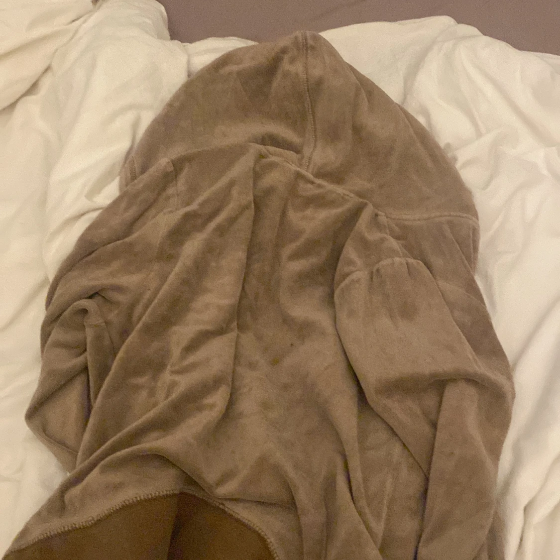 Brun hoodie med dragkedja från H&M Young - 1