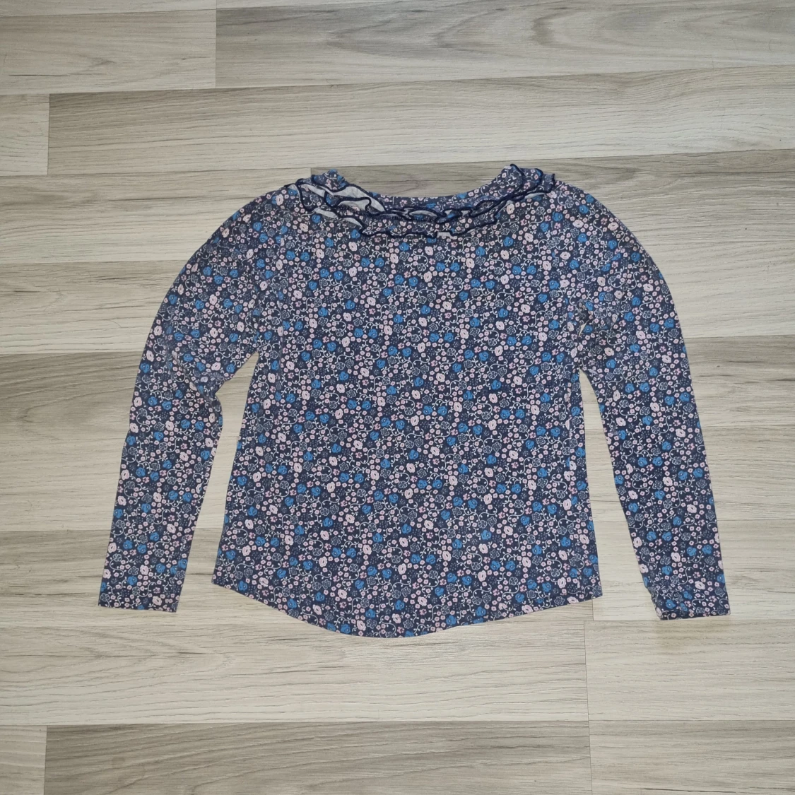 Blommig långärmad tröja från Polarn O. Pyret - 1