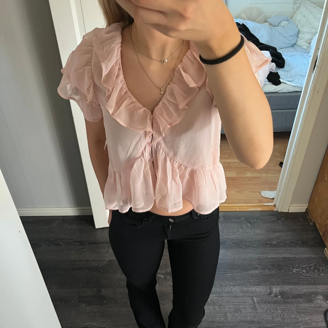 Ljusrosa volangblus från Nelly - 1