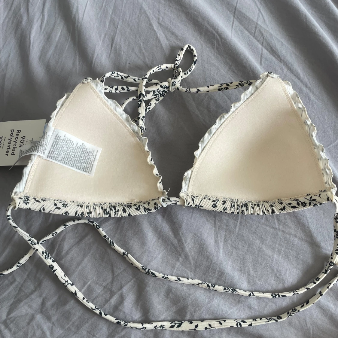 Vit blommig bikiniöverdel från H&M - 3