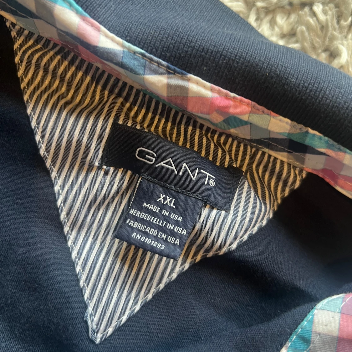 Marinblå pikétröja från GANT  - 1