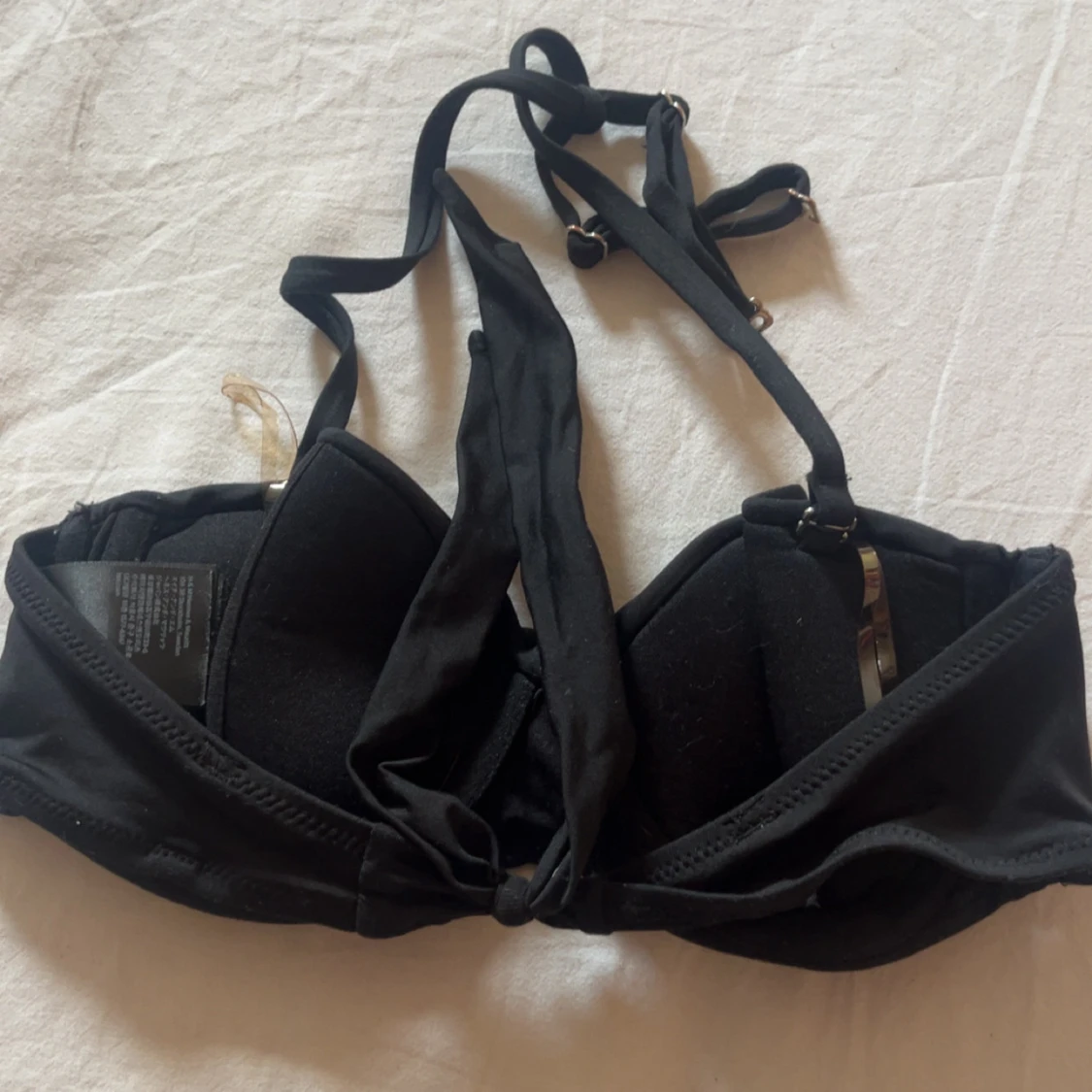Svart bikiniöverdel från H&M, strl 36 - 1