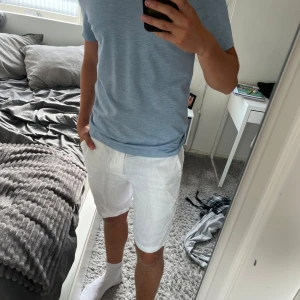 Ljus blå bläck piké  - Tja, säljer en snygg piké från bläck. Storlek S och aldrig använd. Skriv till mig vid minsta fundering mvh Marius 😁