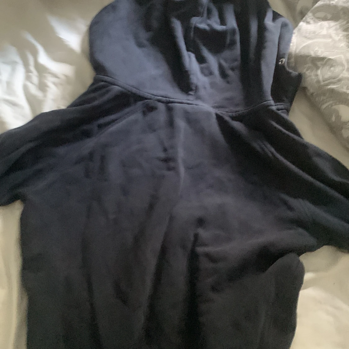Svart hoodie från Peak Performance - 4