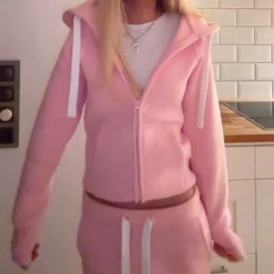 Ljusrosa russemerch set - Ljusrosa russemerch set i storlek xxs. 💞Använd få gånger.