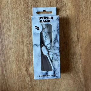 Powerbank marmor - Oanvänd powerbank 
