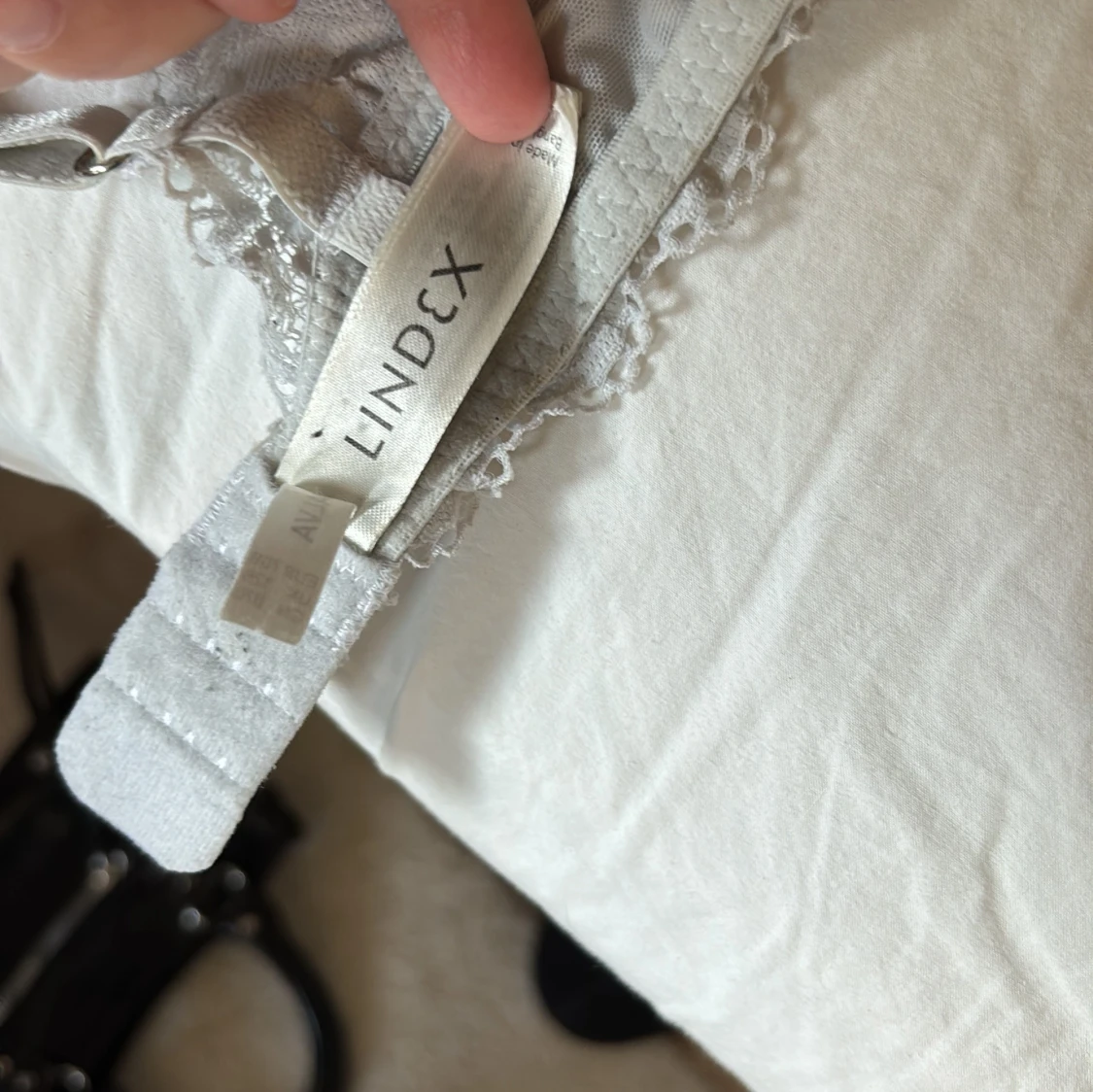 Vit spets-bh från Lindex 70B - 2