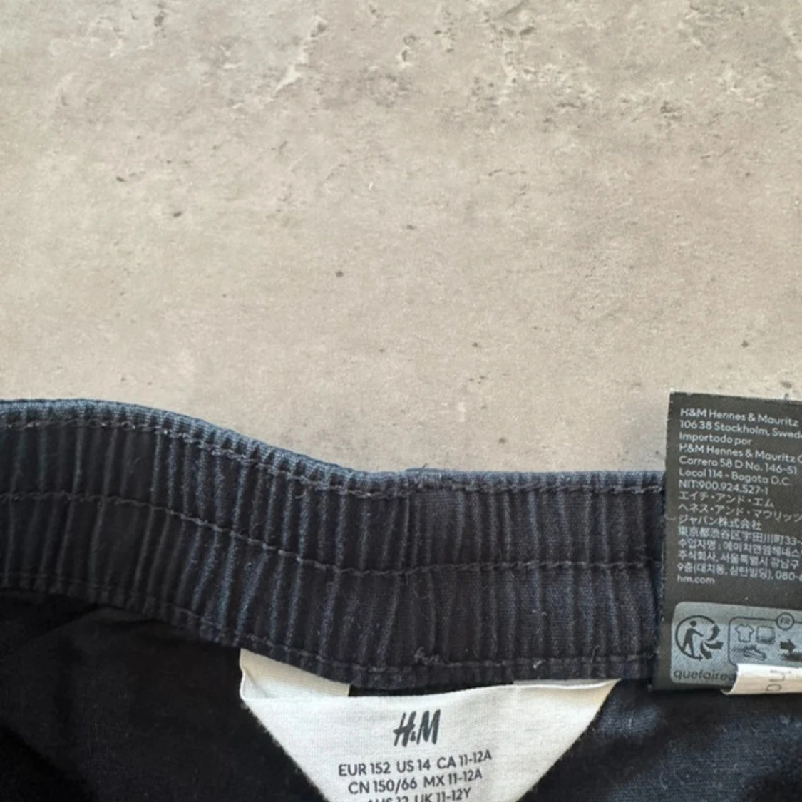 Svarta cargobyxor från H&M - 2