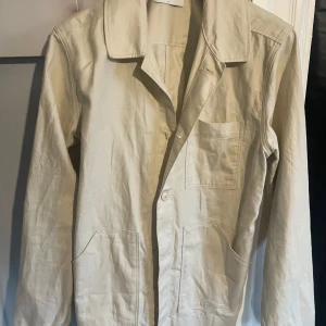 These Glory Days Skjorta - These Glory Days Skjorta Bra skick, en knapp är sönder, men fås med nya. Storlek M Nypris 800kr Hör av er för frågor!