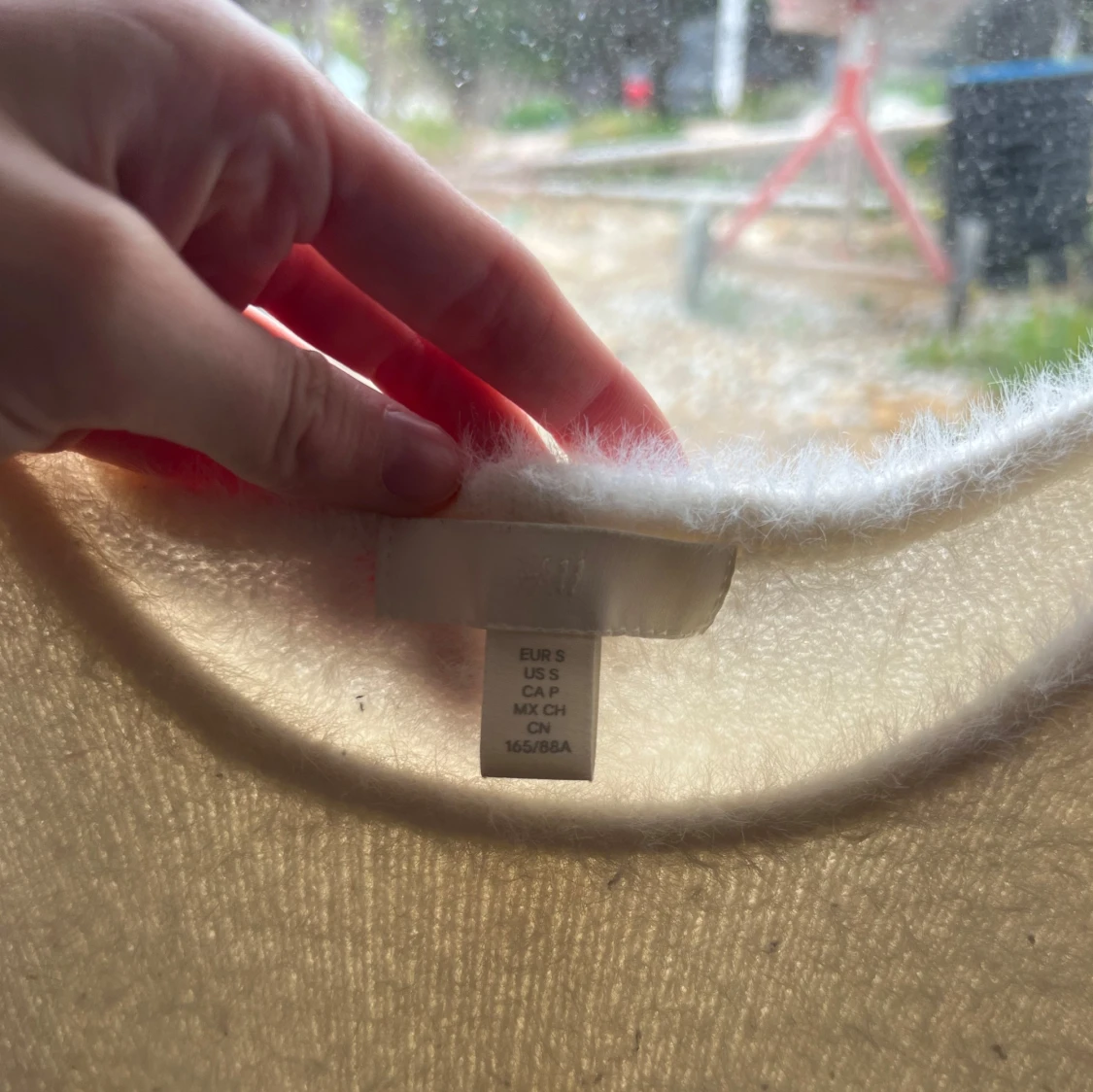 Vit fluffig linnetopp - 2