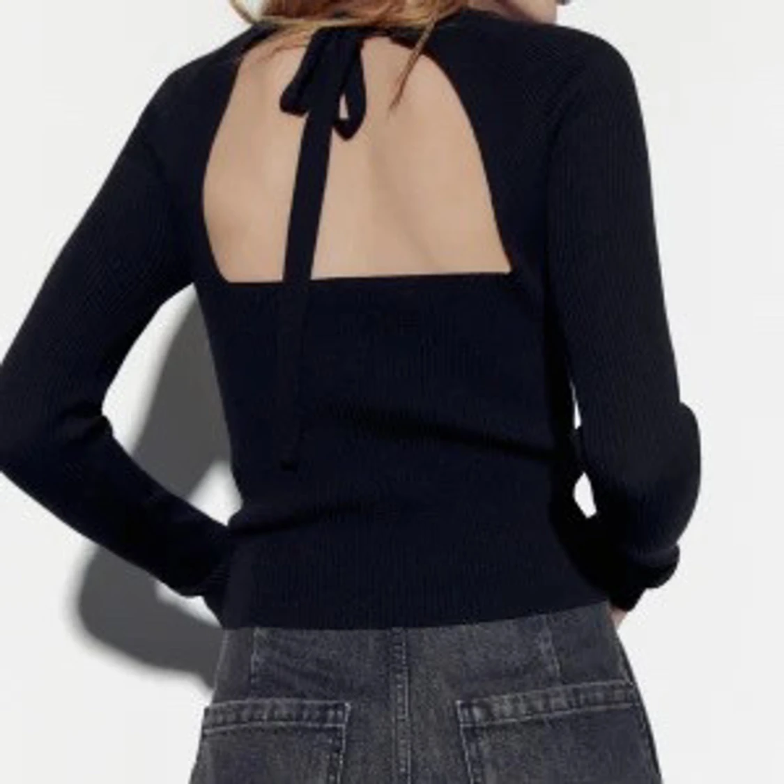 Svart långärmad tröja ifrån Zara  - 2