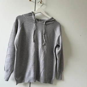 Cashmir Tröja - I princip nyskick, storlek s. 