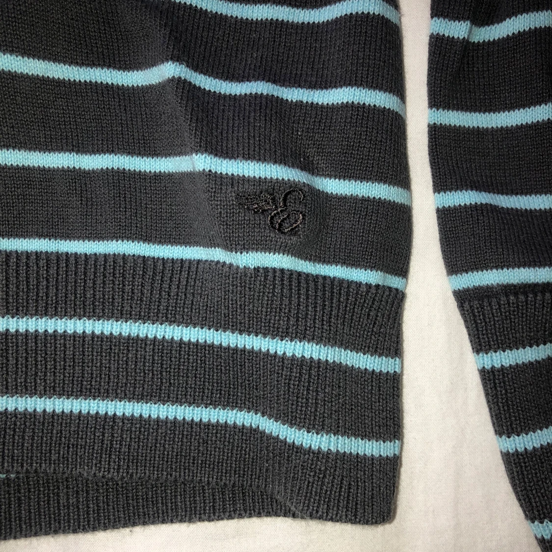 Grå och ljusblå randig tröja från Esprit - 2