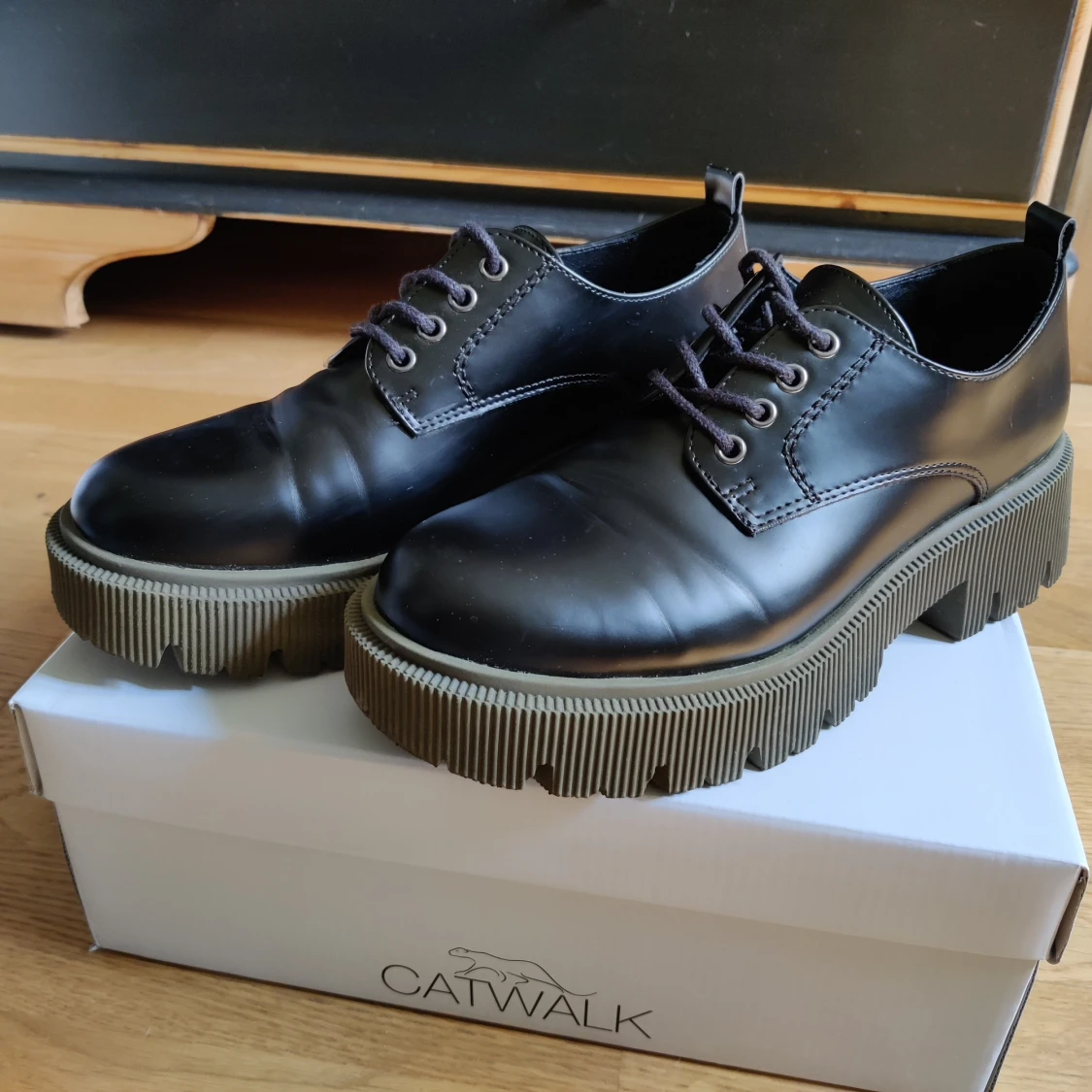 Chunky svarta skor från Catwalk - 1