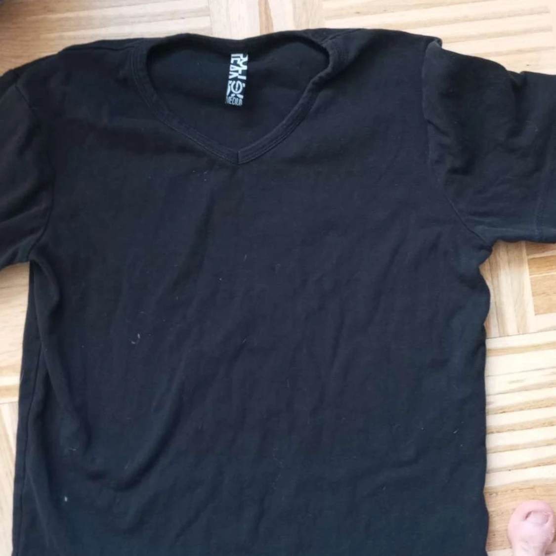 Hej! Jag säljer nu min brosars kläder hör av er vid intresse☺️ - 2