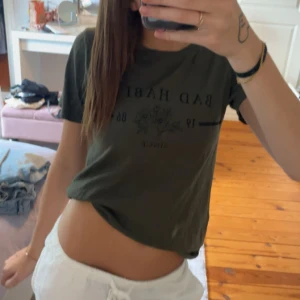 Mörkgrön t-shirt - Fint skick!