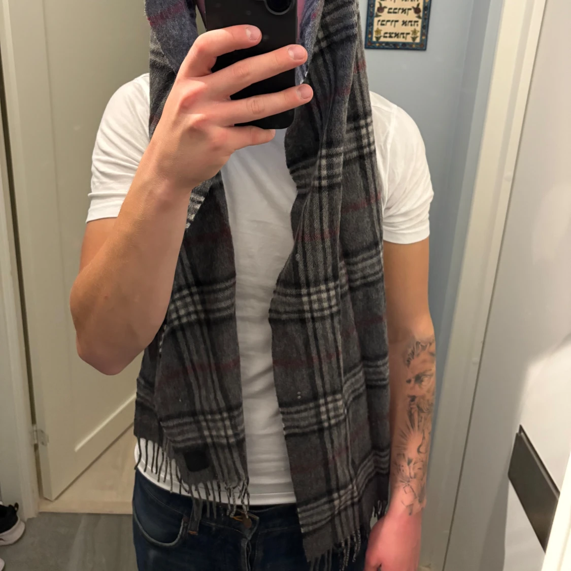 Rutig grå halsduk från Amanda Christensen