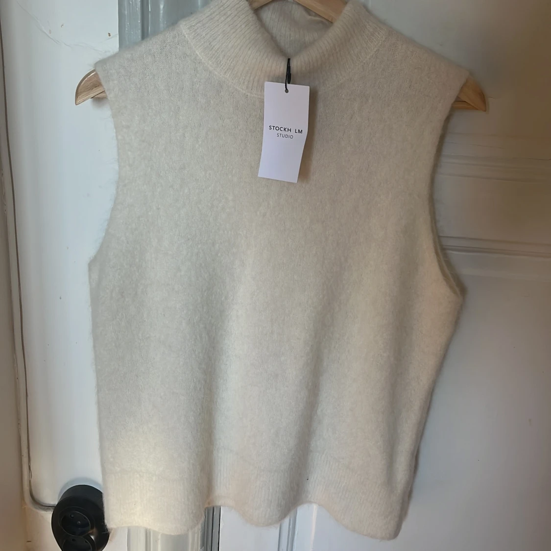 Vit stickad väst från Stockh LM Studio - 4