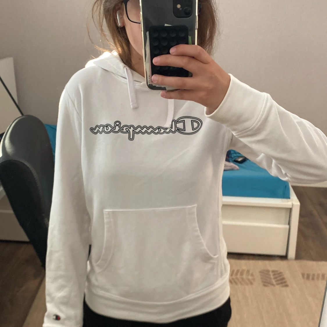 Vit hoodie från Champion med logga - 3
