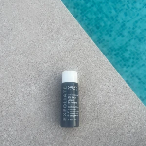 Paula's Choice 2% BHA Exfoliant 30 ml - Paula's Choice Skin Perfecting 2% BHA Liquid Exfoliant i 30 ml.                                                                      Aldrig använd endast testad.                                              Köpt för 165 kr men säljer för 75 kr 💌💌