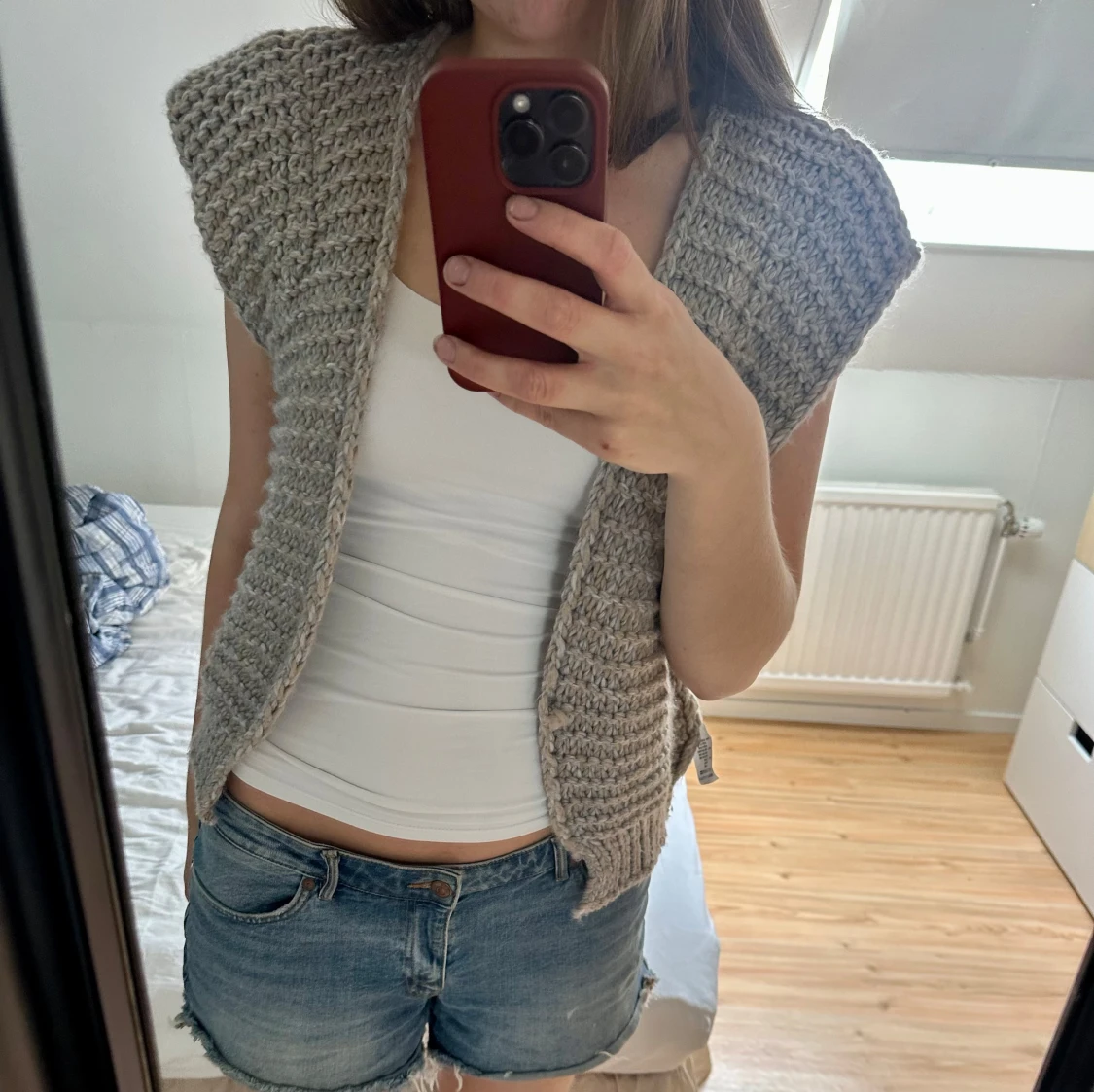 Beige stickad väst/kofta