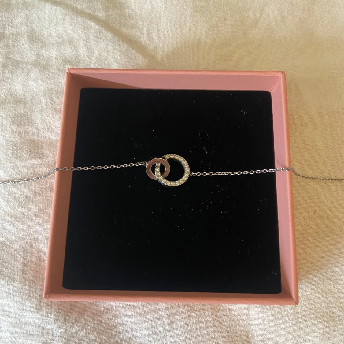 Silverhalsband från Edblad 