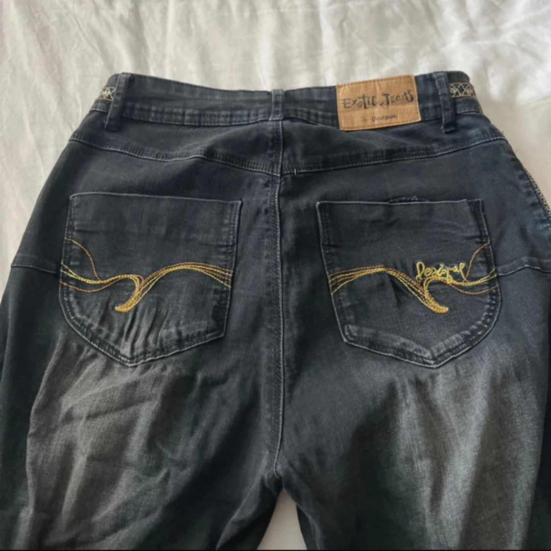 Desigual svarta jeans med broderi - 3