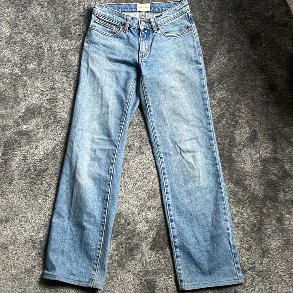 Abrand blåa raka jeans