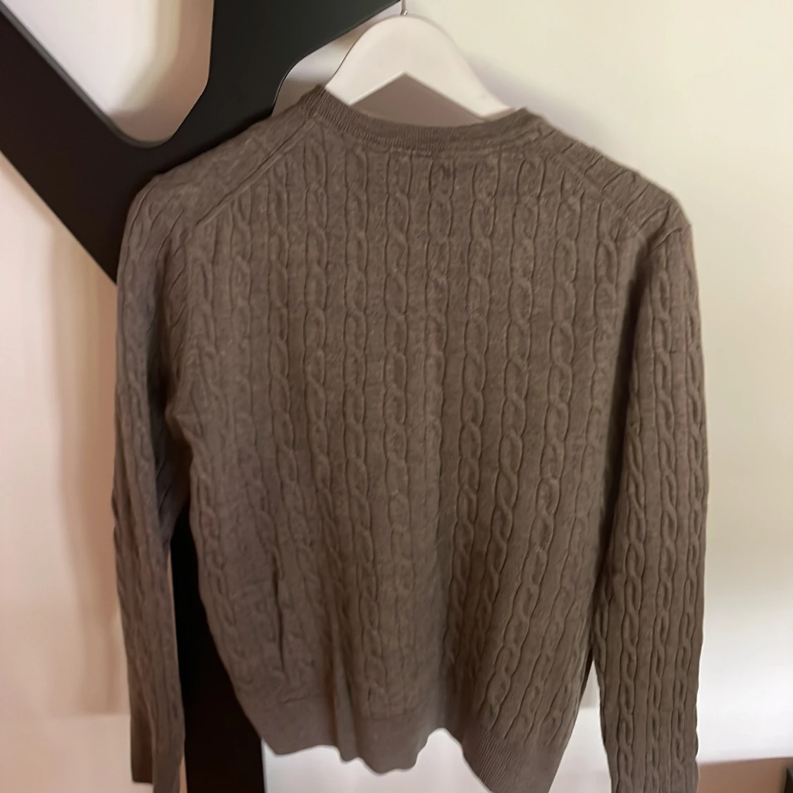 Brun kabelstickad tröja Morris L (passar S) - 1