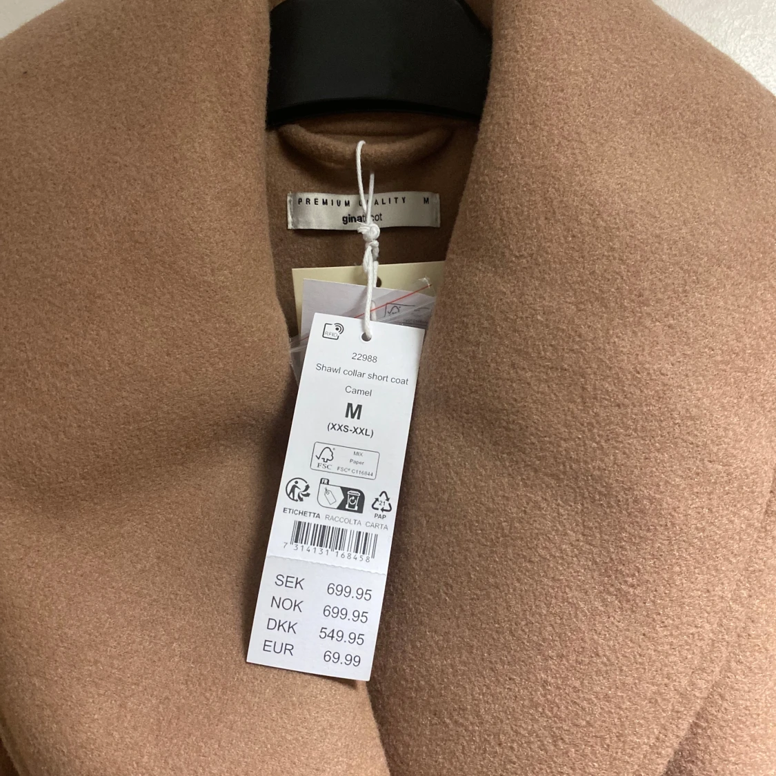 Beige kappa med bälte från Gina Tricot - 4