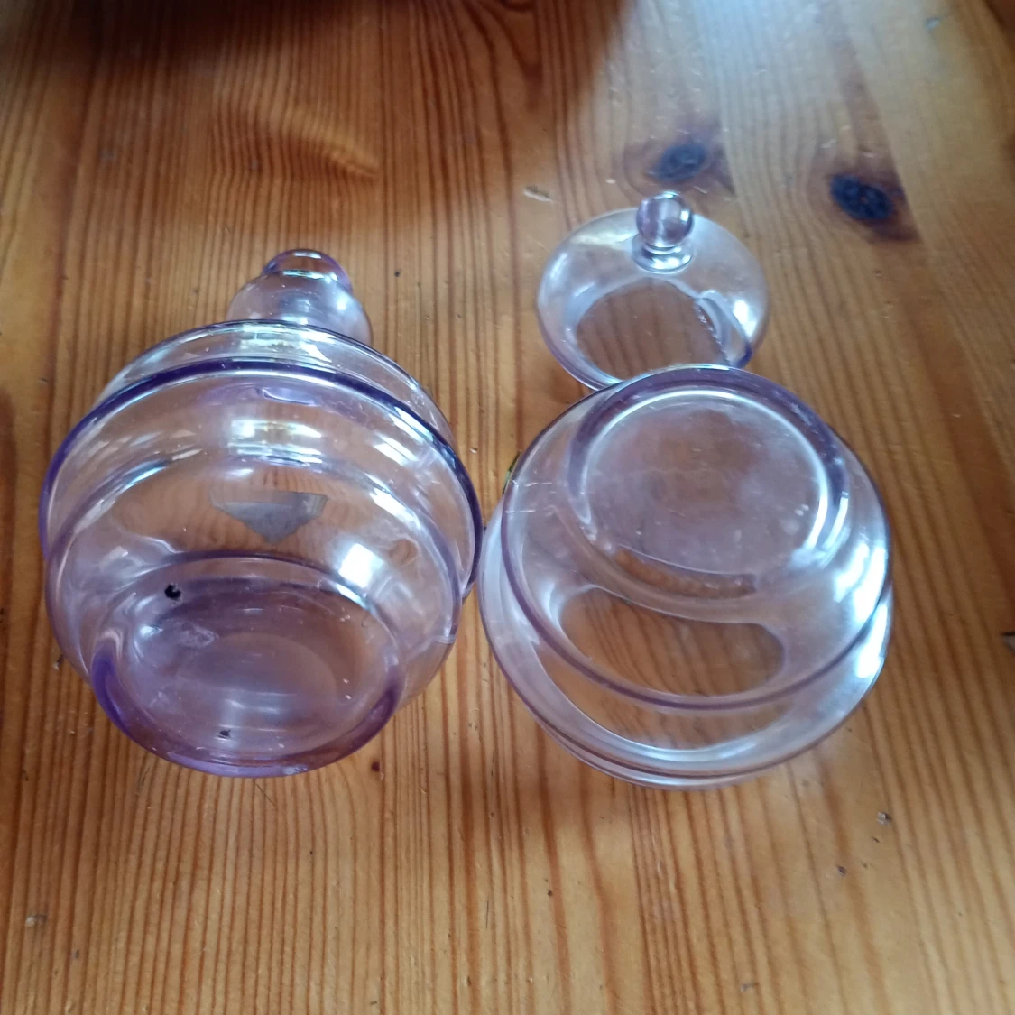 Parfym flaska och Burk med lock Rosa Gullaskruf glas. - 3