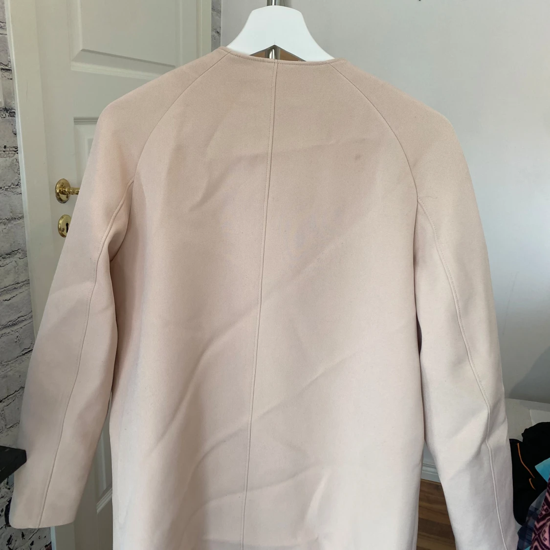 Beige kappa från H&M med dragkedja - 2