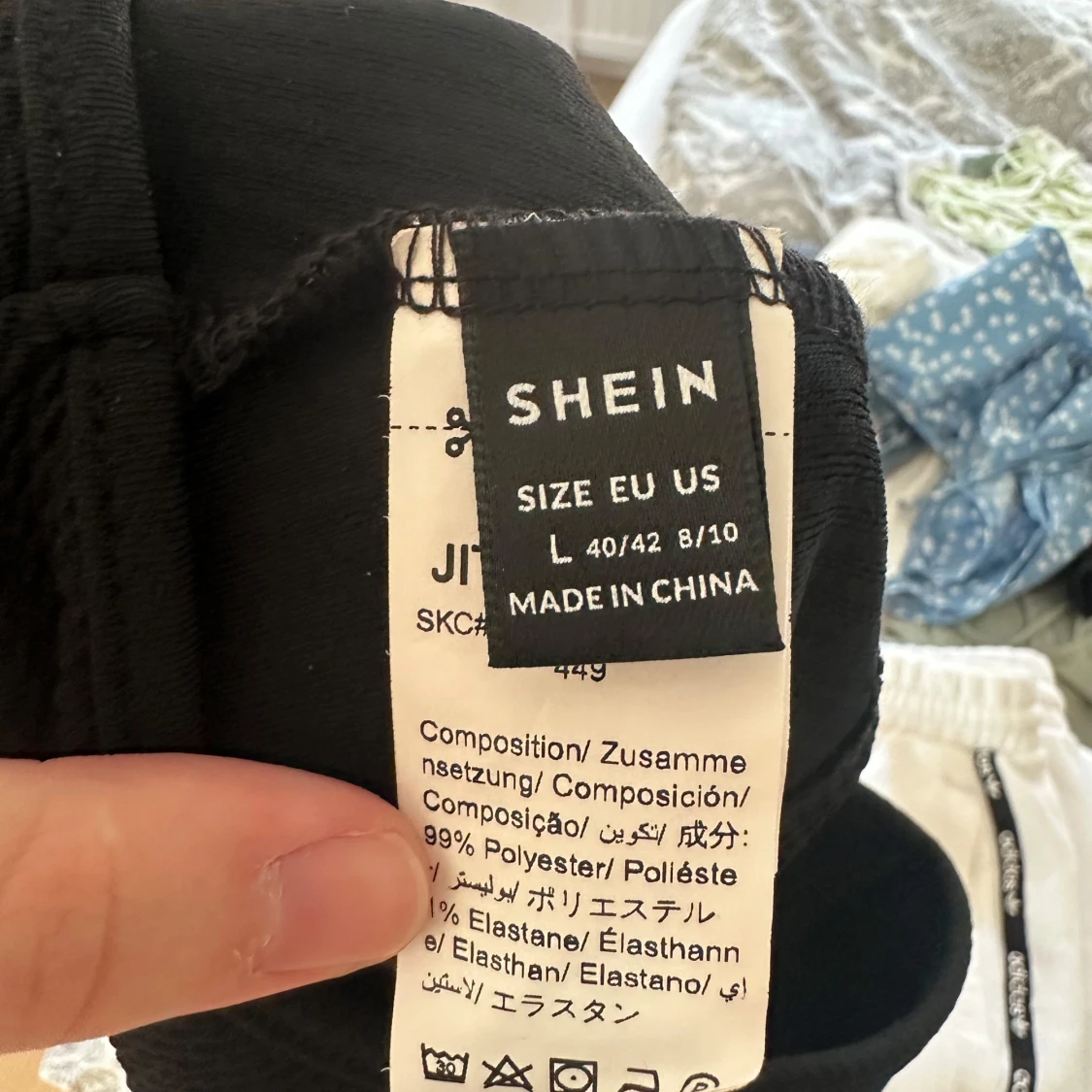 Svart och vit oneshoulder topp från SHEIN - 2