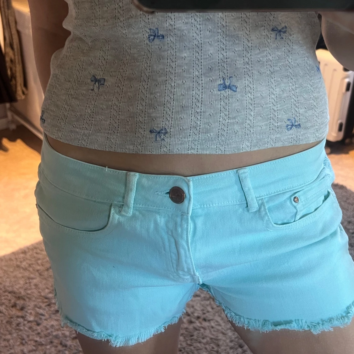 Turkosa jeansshorts