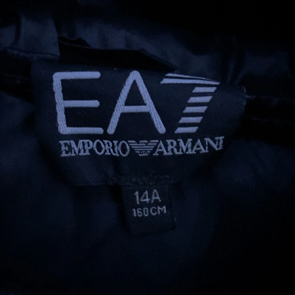 Svart pufferjacka från Emporio Armani - 1